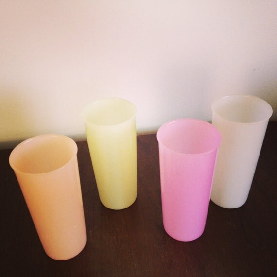 Vintage Tupperware 4 Multi Pastel Color Tumblers / 12 ounce Plastic Cups