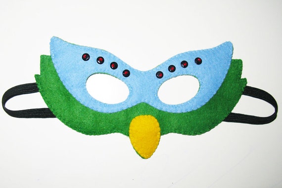 Items similar to Parrot Felt Mask for kids - Green - Childrens carnival ...