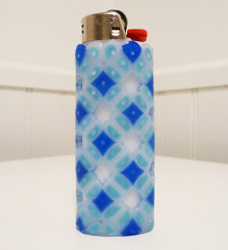 Complex Perler Bead LIGHTER CASE glow in the dark by LighterCases