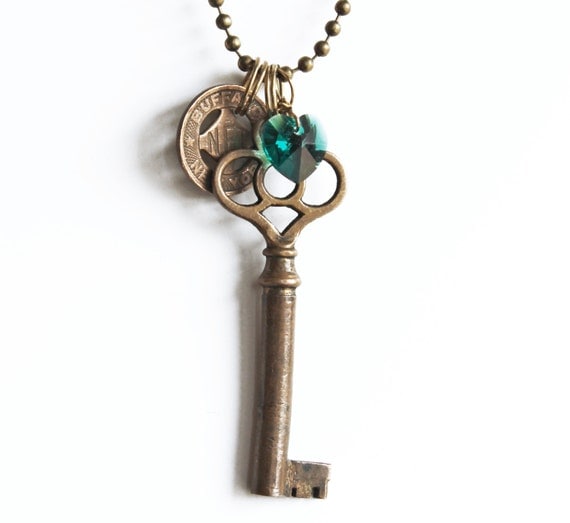 Buffalo, NY Necklace - "The Old First Ward" vintage skeleton key, Buffalo token, emerald green heart St. Patrick's Day Irish