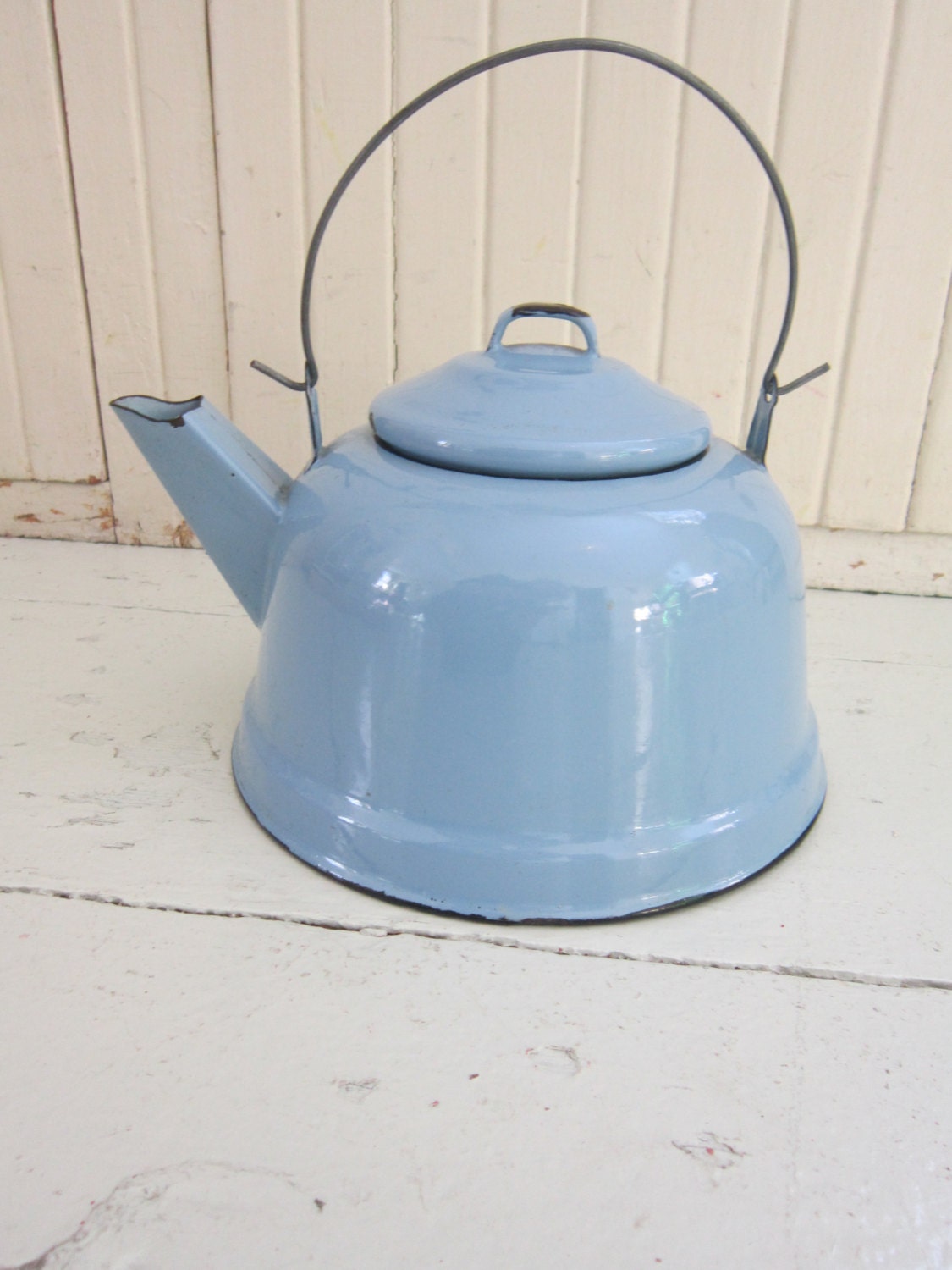 Enamel Kettle Vintage 8