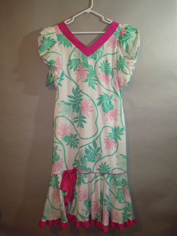 Items similar to SUMMER Sale...HILO HATTIE // Hawaiian // MuMu // Dress ...