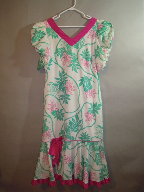 Items similar to SUMMER Sale...HILO HATTIE // Hawaiian // MuMu // Dress
