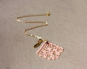 Antique lace pendant necklace - peach pink pastel spring jewelry