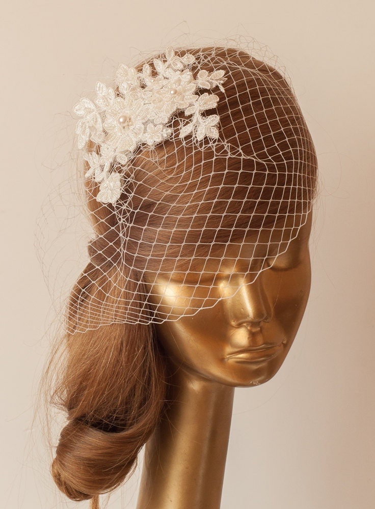BIRDCAGE VEIL. Ivory veil .Romantic Wedding Headpiece with