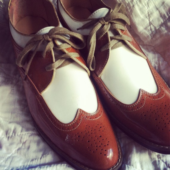mens vintage wingtip shoes
