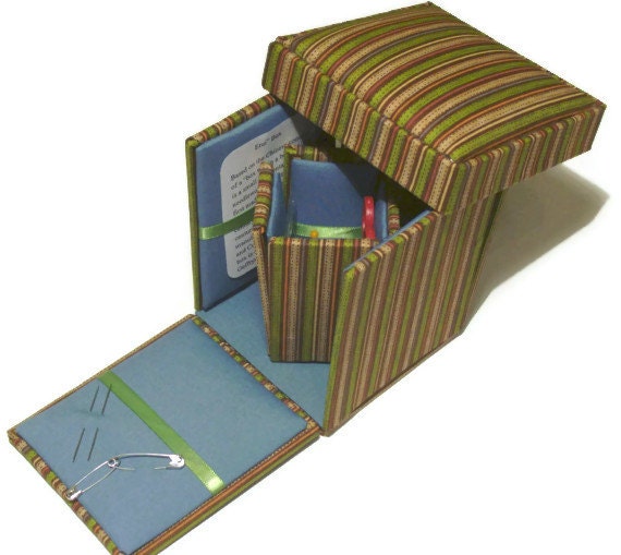 Etui Sewing Kit Needlework Box Striped