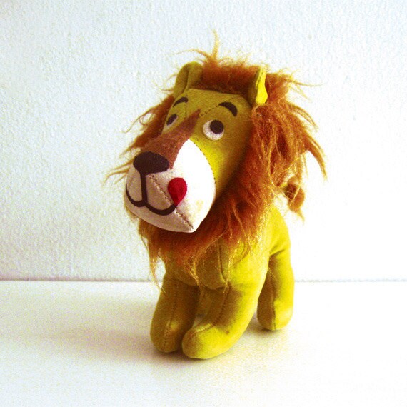 dakin stuffed lion