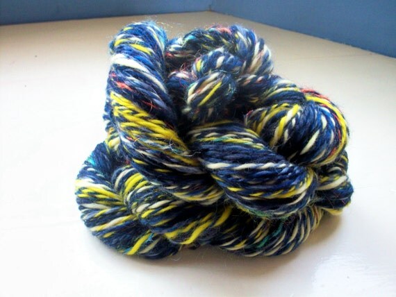 Handspun merino yarn dark navy cream yellow by SpinningStreak