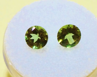 PERIDOT - Manchurian - 6mm Round - Parcel of 2 - Item GEM160016