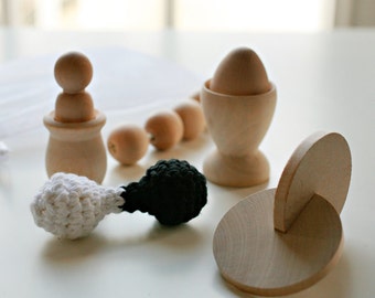 Montessori Baby Toys, 5 Sweet Toys in One Bag, Simple, Wooden, Natural, Cotton. Simple Montessori inspired toys for all babies