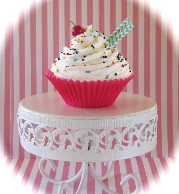 fake-cupcake-1-jumbo-size-white-iced-cupcake-candy-land