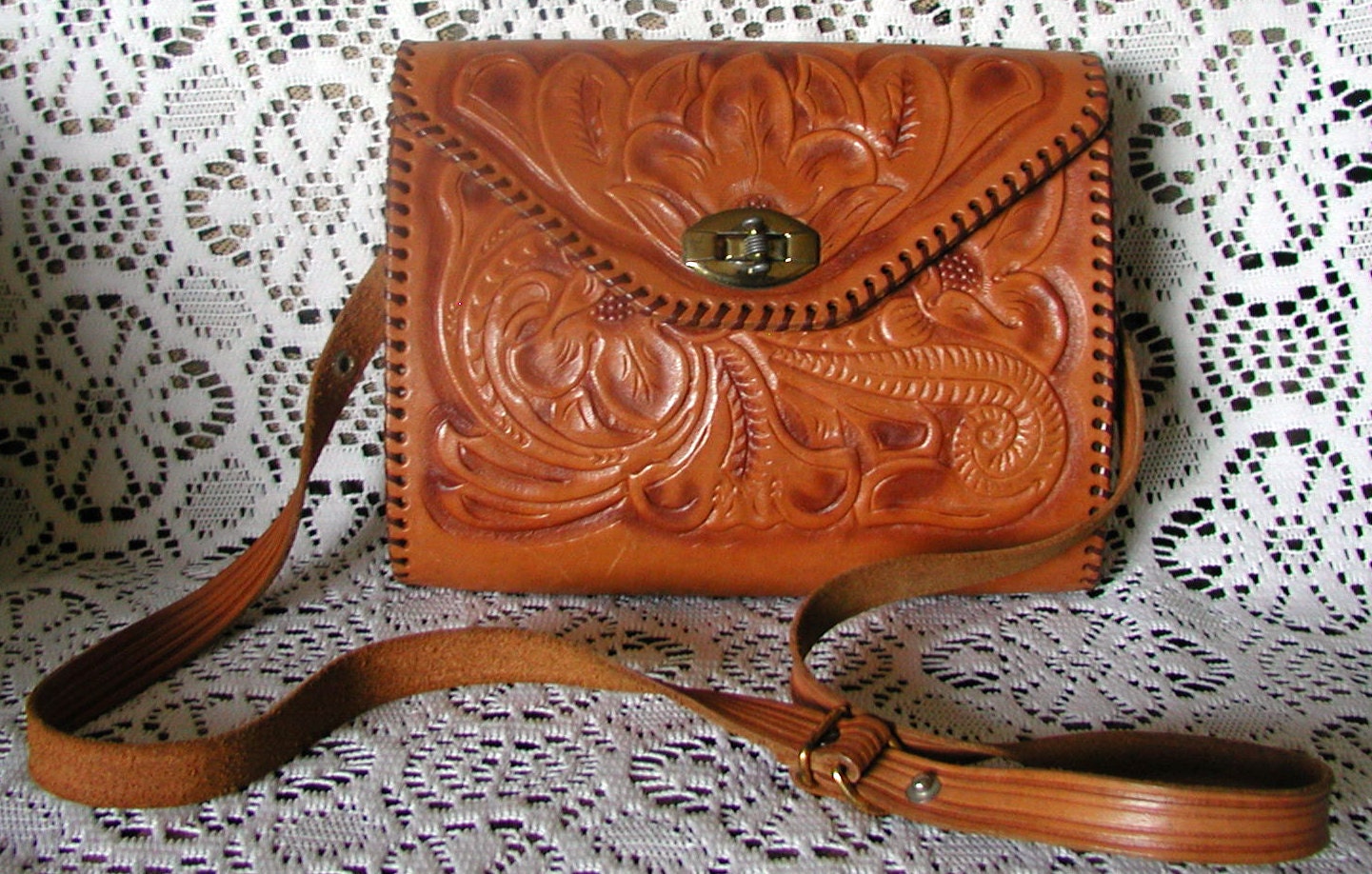 Vintage Hand Tooled Leather Purse by TheVintageHandbag on Etsy