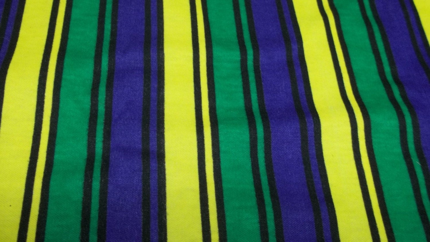 Vintage striped blue/green/yellow stretchy fabric Q1015 sewing