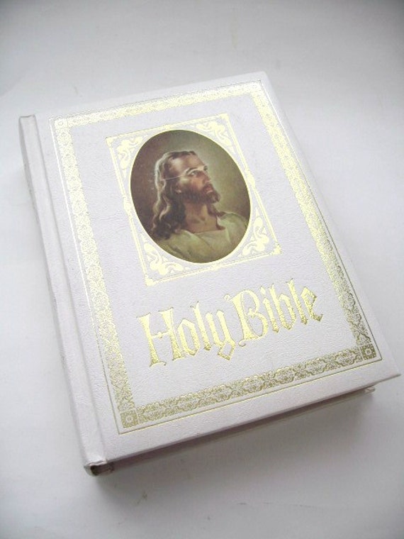Holy Bible King James Version Red Letter Edition Regency