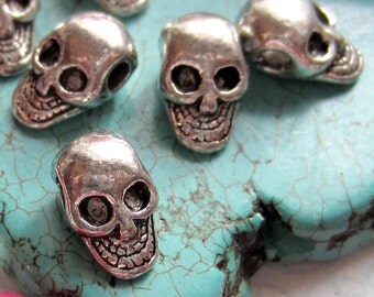 18 Skull beads antique silver metal diy jewelry supplies day of dead 10.5mm x 6.5mm 922