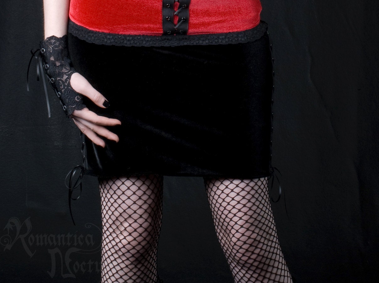 Velvet short skirt with lacing detail