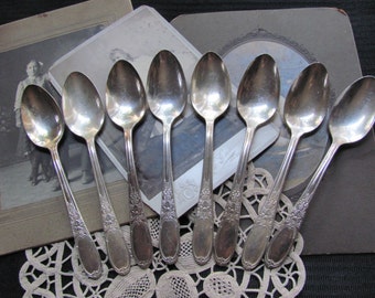 Spoons Silverware - Set of 8 Vintage Silver Plate Teaspoons - Burgandy 1934 Pattern