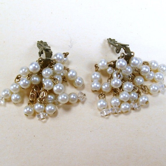 Antique vintage 1940s pearl chandelier clip on by jewelry715