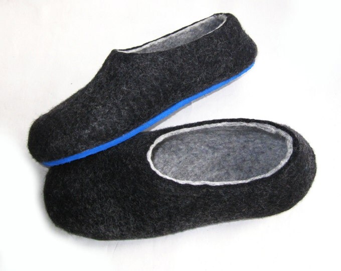 Black Felted Shoes - Wool Slippers - Christmas in July - Minimalist Shoes - Mens Slippers - House Shoes - Rubber Soles - Gift for Him