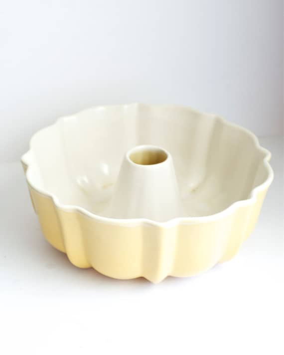 Ceramic Bundt Pan Light Golden Yellow Harvest Gold Made in the