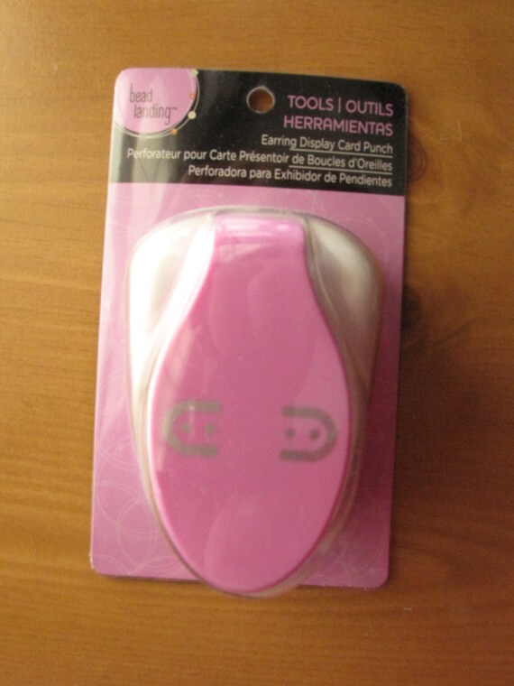 Brand New Bead Landing Earring Display Card Hole Punch