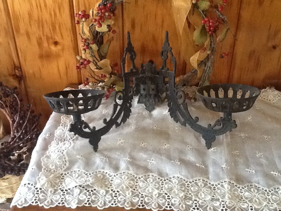 Cast Iron Bracket Double Mount for Kerosene or Oil Lamps 1800