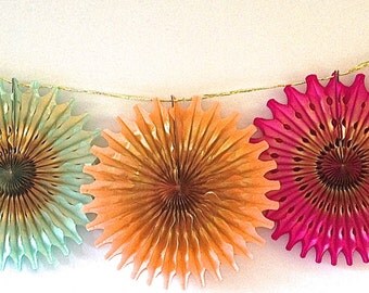 Neon Gold Punch 5 Fancy Frill Fans Tissue Garland