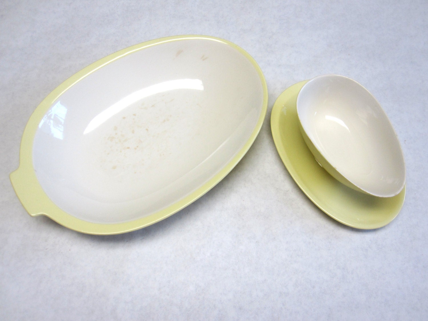 Large Serving Dish Bowl And Sauce Gravy Boat Yellow White P Regout