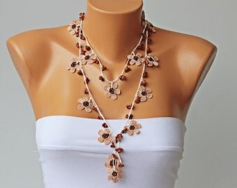Crochet bead necklace jewelry / crochet necklace/ crochet flower necklace