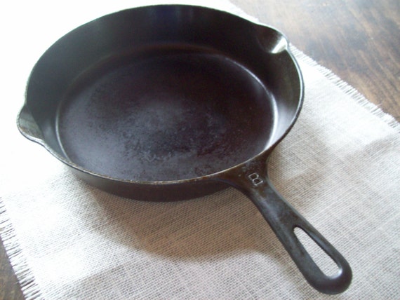 Vintage Griswold Skillet 2