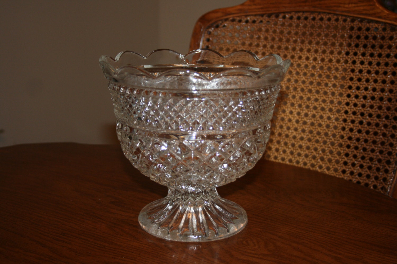 Vintage Clear Centerpiece Glass Bowl Footed Compote Bowl 9596