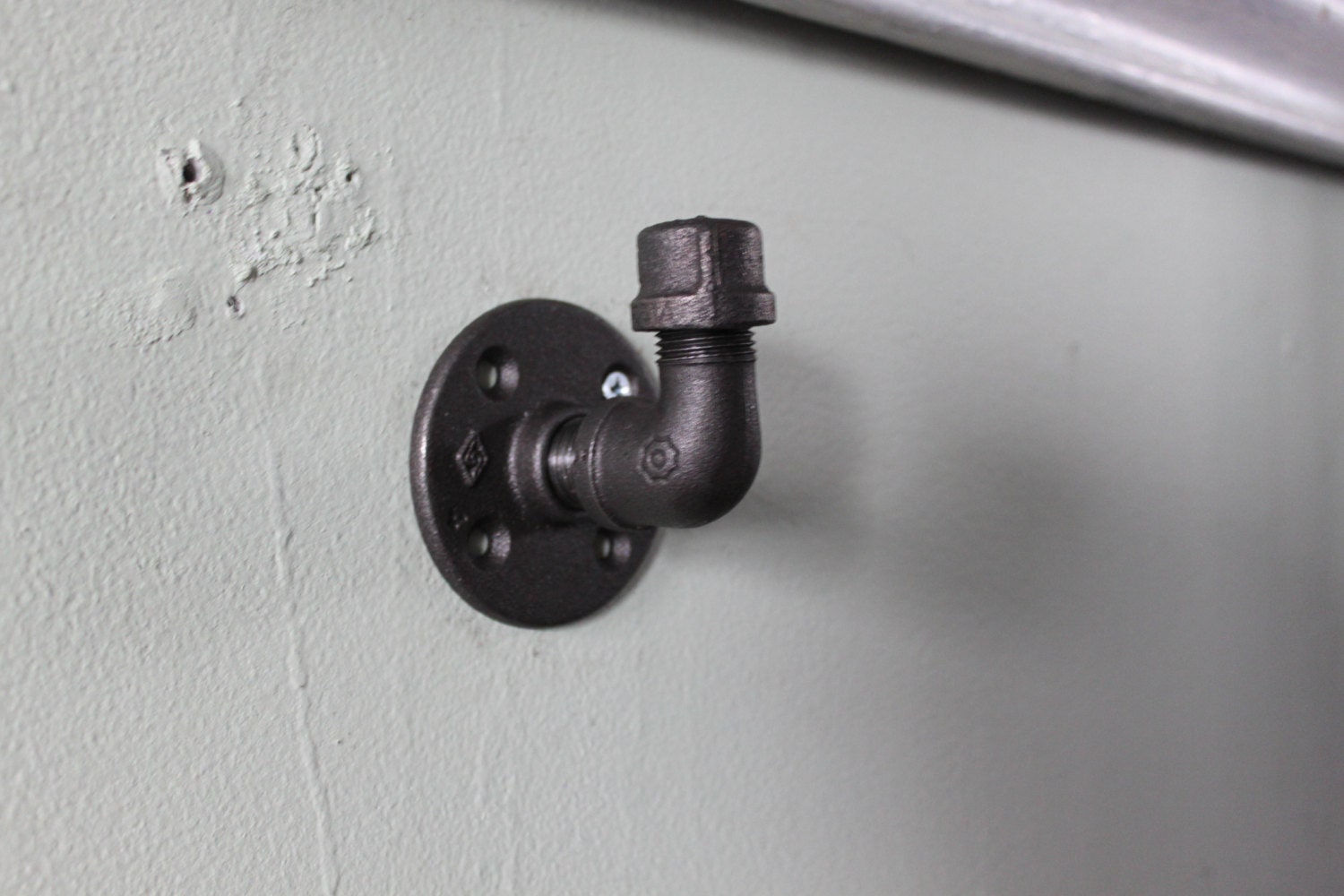 Industrial pipe hooks