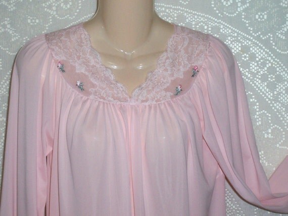 Size Petite Nightgown from Shadowline Long Long by BocaVintage