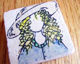 magnet, natural stone, tumbled tile - girl in a sunhat