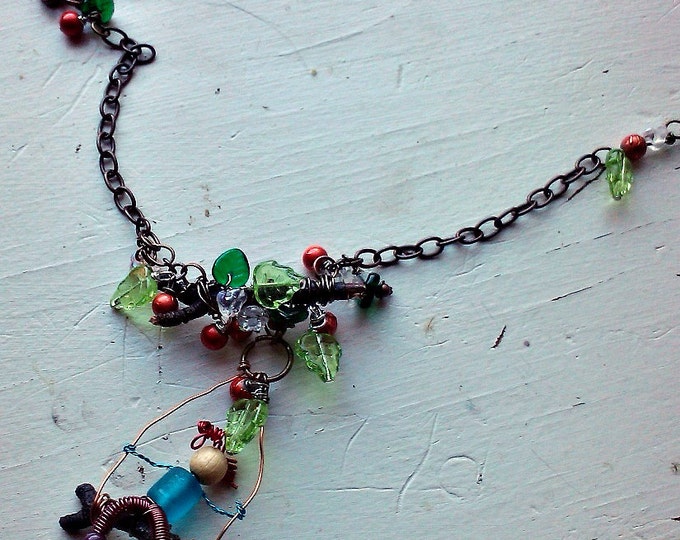 Apple Orchard Swinging Necklace