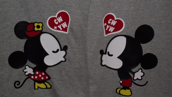 Mickey Mouse Con Minnie Besandose Imagui