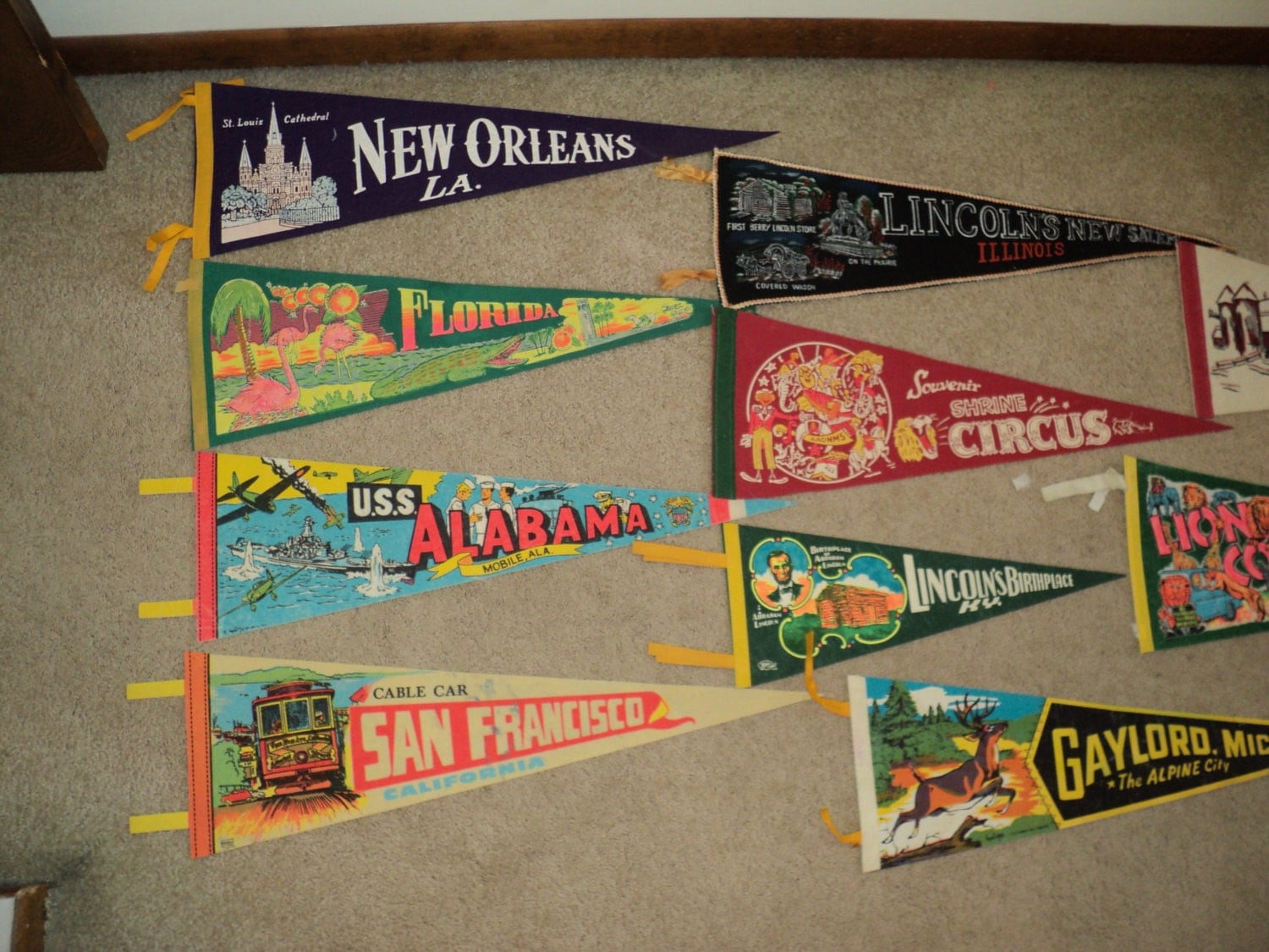 10 VINTAGE SOUVENIR PENNANTS A Collection consisting of a