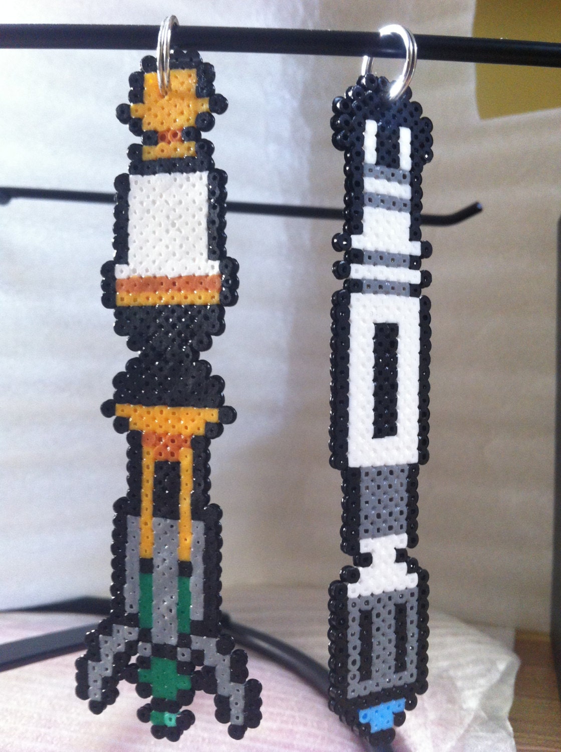 Pixel Doctor Who Sonic Screwdriver keychain