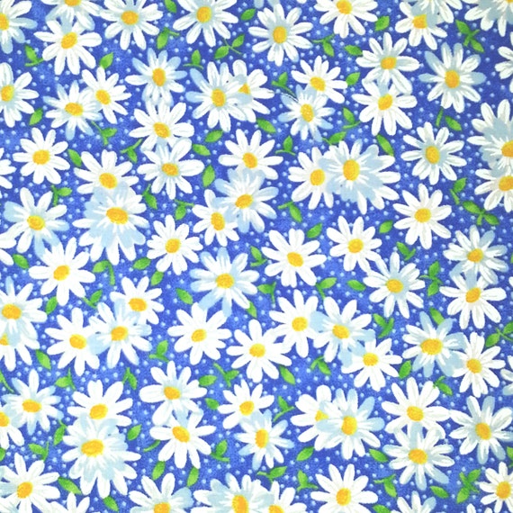 Small Daisy Fabric by Fabric Traditions by apronbabe on Etsy