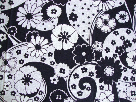 Vintage 60s Black and White Mod Fabric Big Daisy by CuteBrightFun