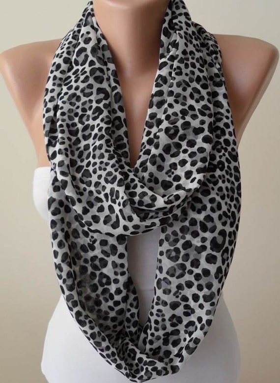 New Mother's Day Gift Black and White Leopard Print