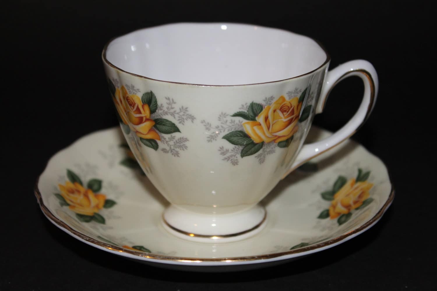 Colclough Bone China Teacup and Saucer Set Pale Yellow with