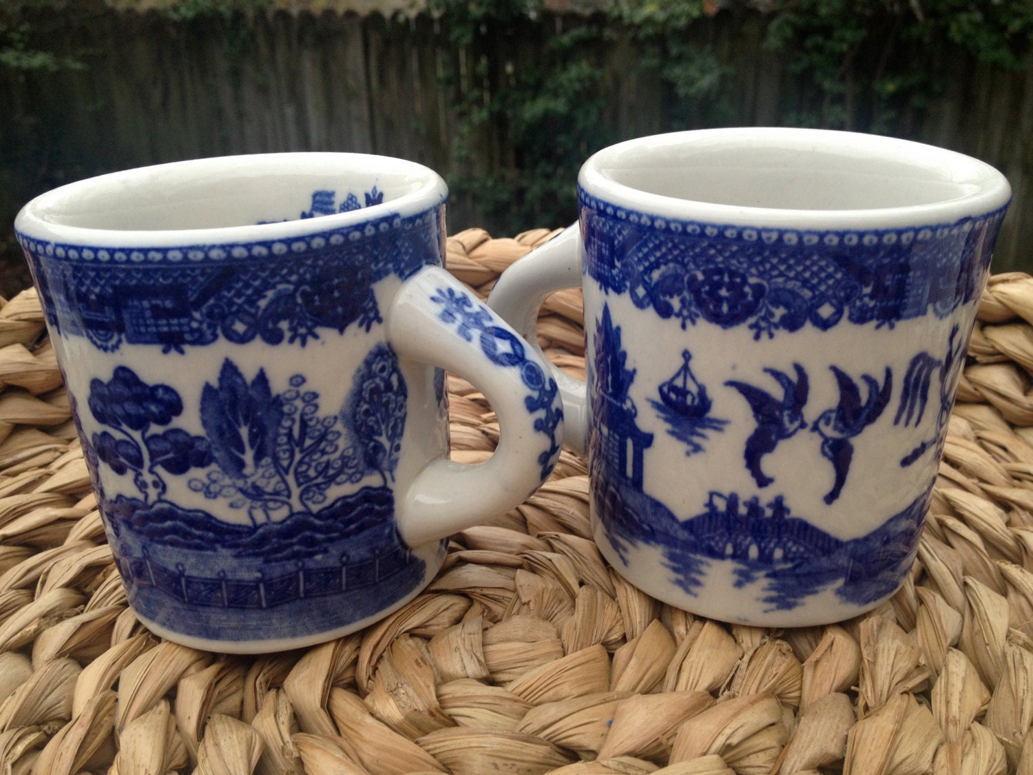 Vintage Blue Willow Coffee Mugs/Cups