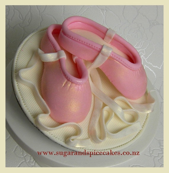 Ballet Slippers Tutorial and TEMPLATE for fondant gumpaste