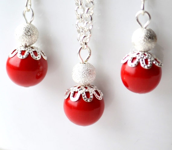 Red and silver Bridesmaid jewelry Set Red Bridesmaid party Wedding jewelry Pearl necklace and earrings Bridesmaid gift Winter wedding