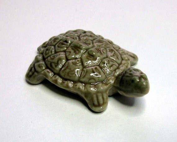 Items similar to Wade Whimsies - Terrapin / Turtle - Wade Figurines ...