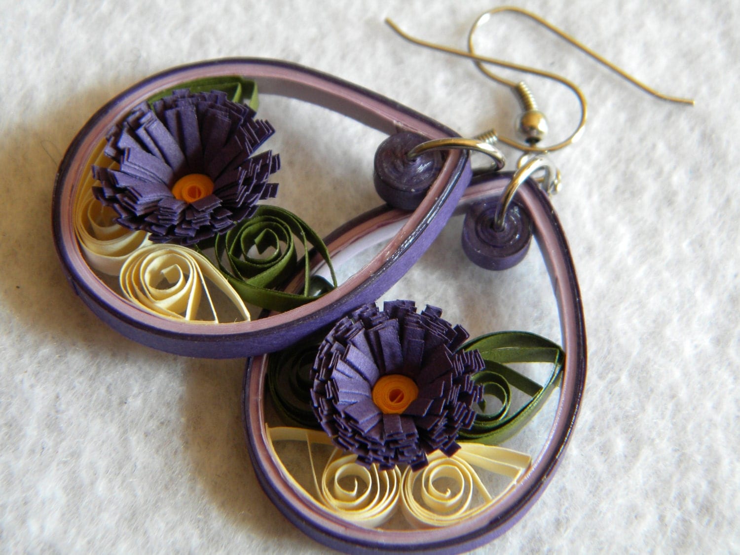 Medium Paper Quilled Earrings With Purple Flower