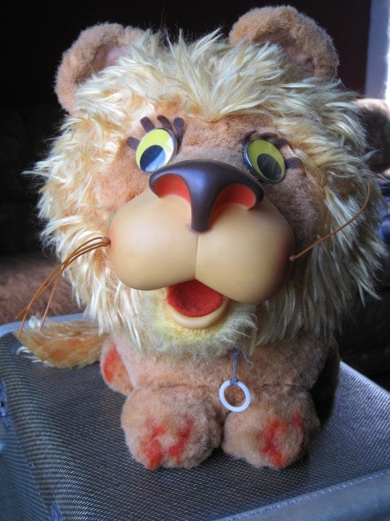 larry the lion talking stuffed animal