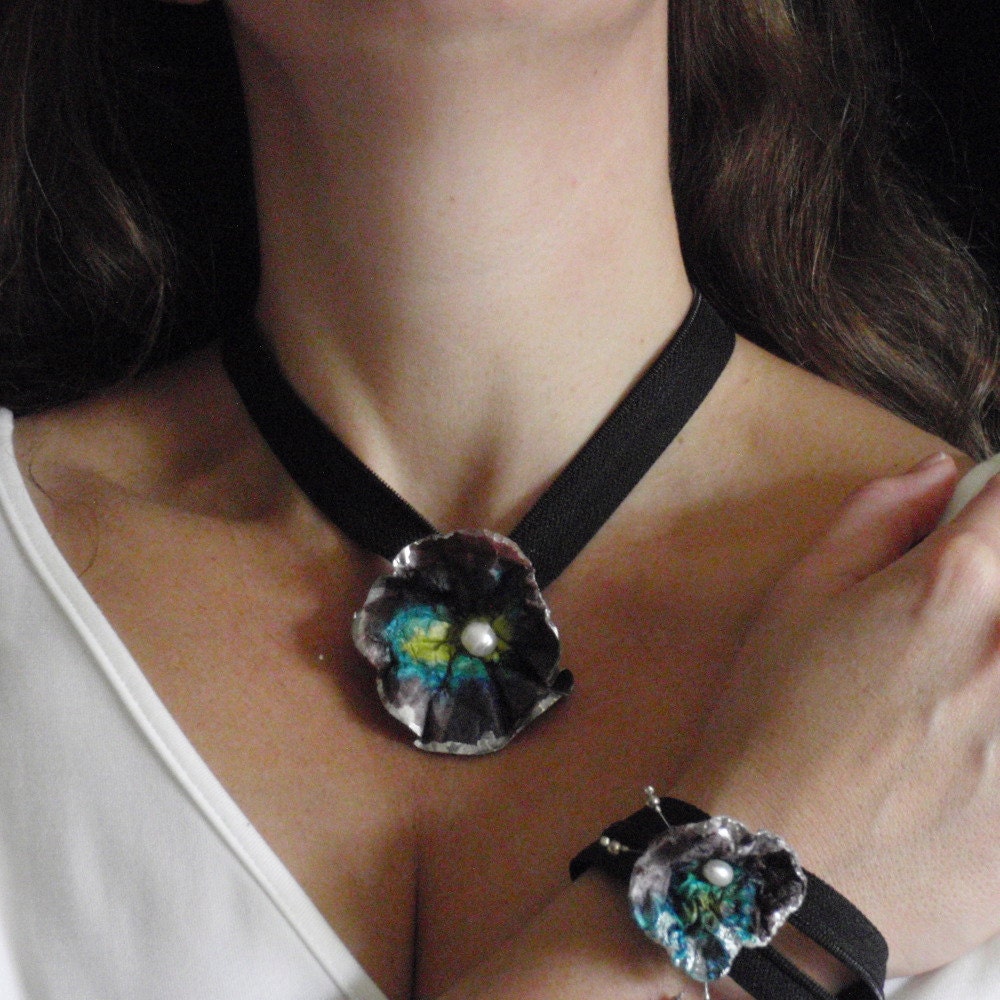 Tutorial Upcycle Tyvek Mailing Envelopes into Recycled Flower